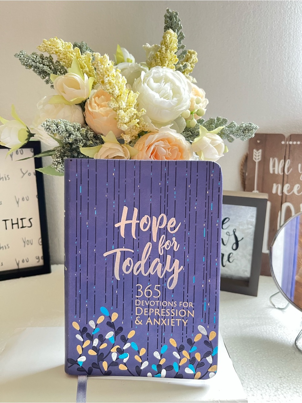 Hope for Today 365 Devotions for Depression & Anxiety - Purple